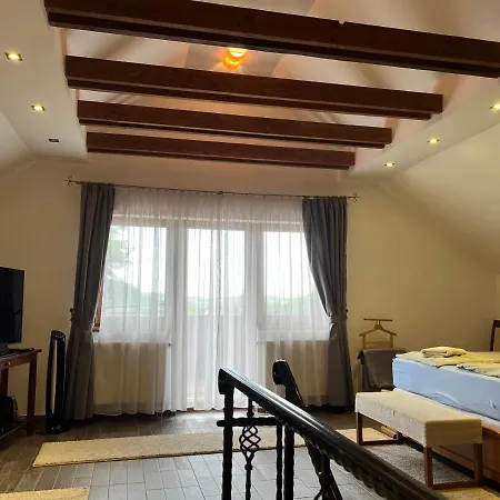 Siraly Casa de Férias
